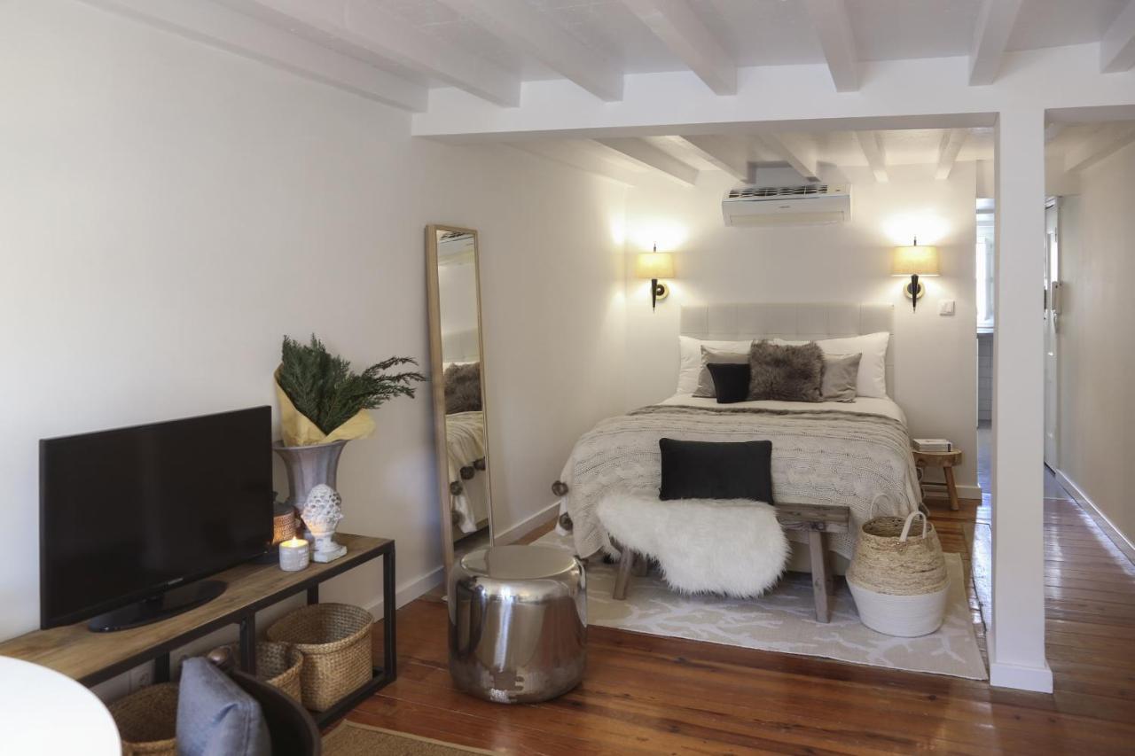 Appartement Chic Urban Retreat At Downtown With Balcony & Views Lissabon